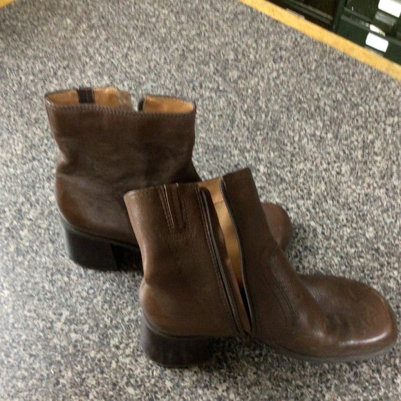 Leather brown ankle boot - Picture 5 of 6
